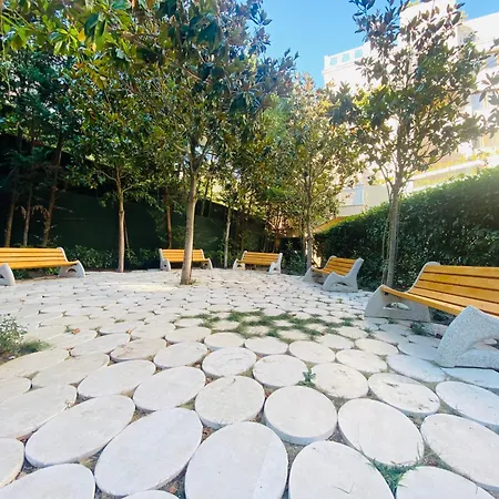 1bd Ap In La Complex Private And Pool דירה *