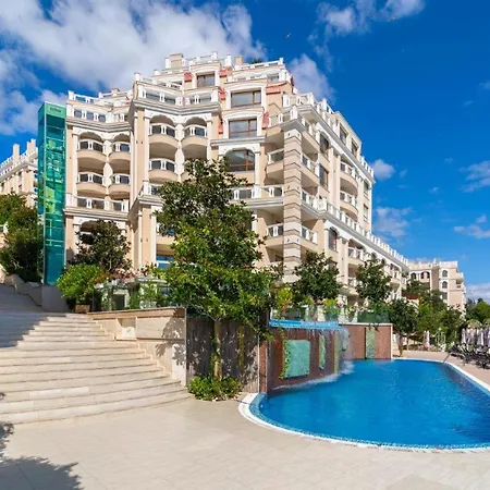 1bd Ap In La Complex Private And Pool *