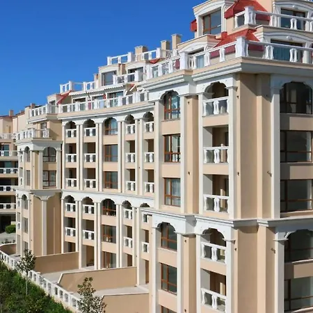 1bd Ap In La Complex Private And Pool * Golden Sands