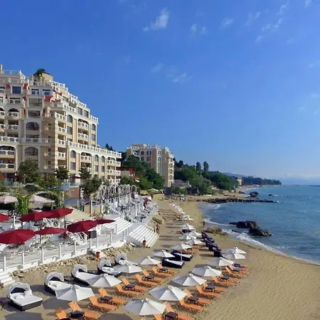 1bd Ap In La Complex Private And Pool Lejlighed Golden Sands