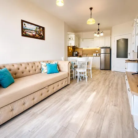 1bd Ap In La Complex Private And Pool Lejlighed Golden Sands